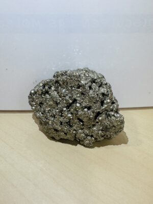 Pirita en bruto